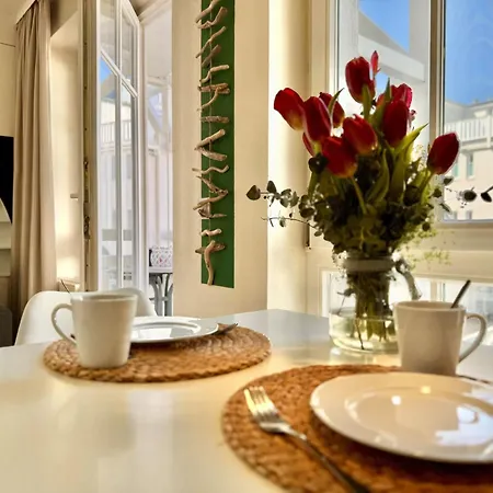 In Mit Balkon *